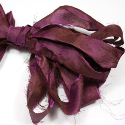 Ruban de soie de sari aubergine pour couture, bijoux, artisanat, art textile